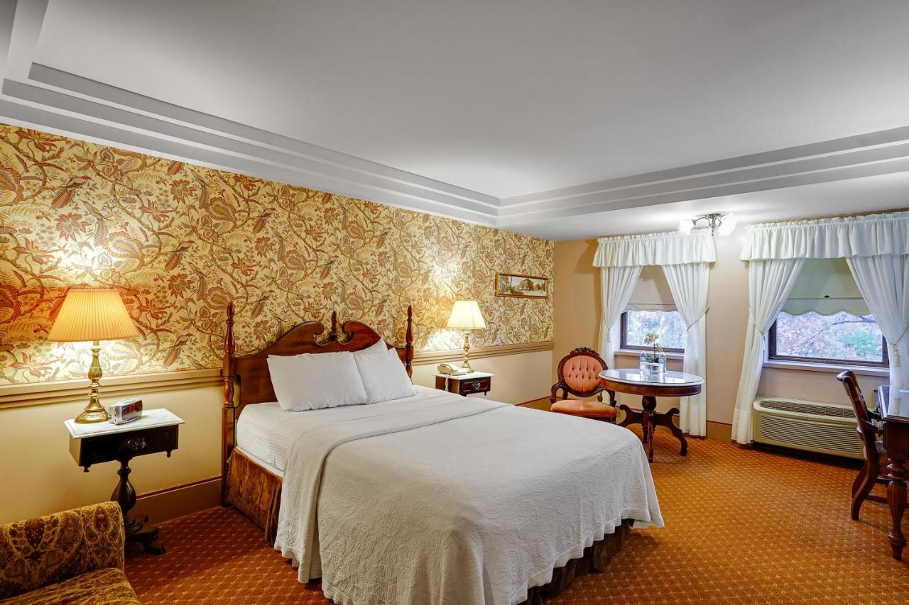 The Clarkson Inn Potsdam Dış mekan fotoğraf