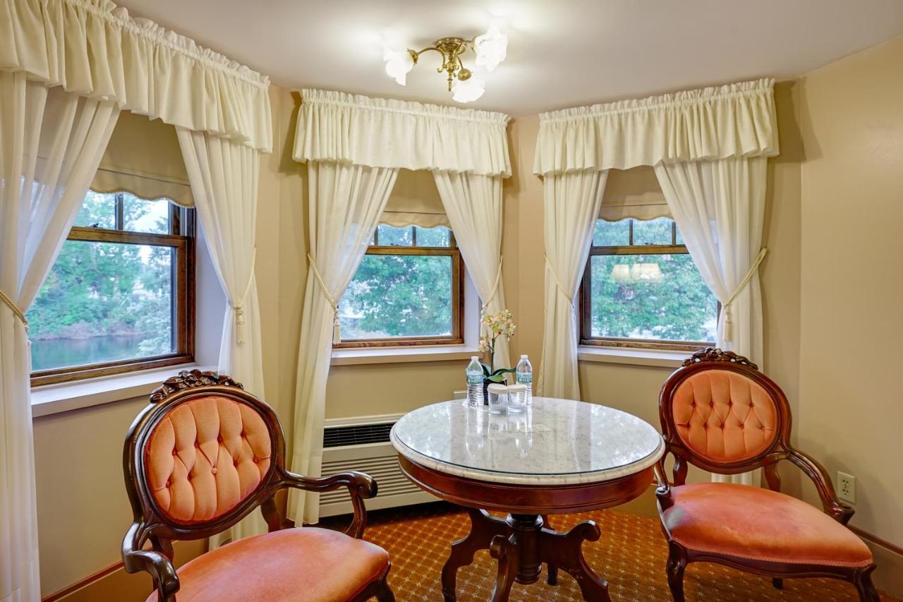 The Clarkson Inn Potsdam Dış mekan fotoğraf